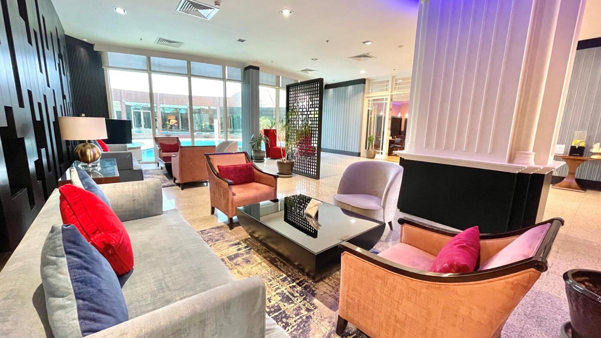 Ramada Hotel & Suites By Wyndham Al Qassim Al Bukayriah Esterno foto Lobby