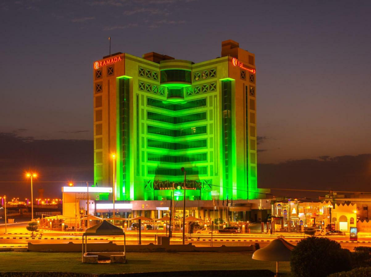 Ramada Hotel & Suites By Wyndham Al Qassim Al Bukayriah Esterno foto The Grand Hotel